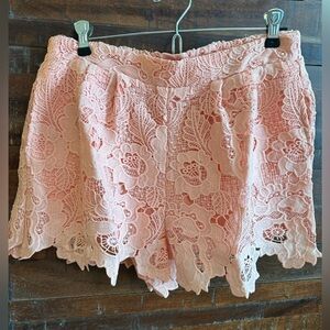 Umgee Lace Floral Shorts ~ Blush